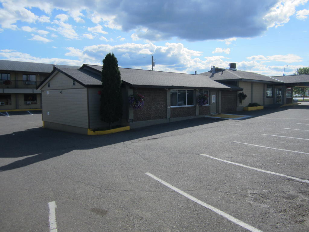 Camelot Court Motel Prince George Buitenkant foto